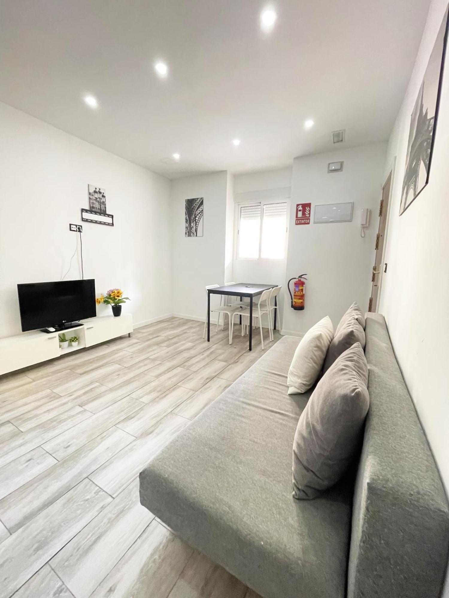 Relax Apartaments 1Min Metro Madrid Exterior photo